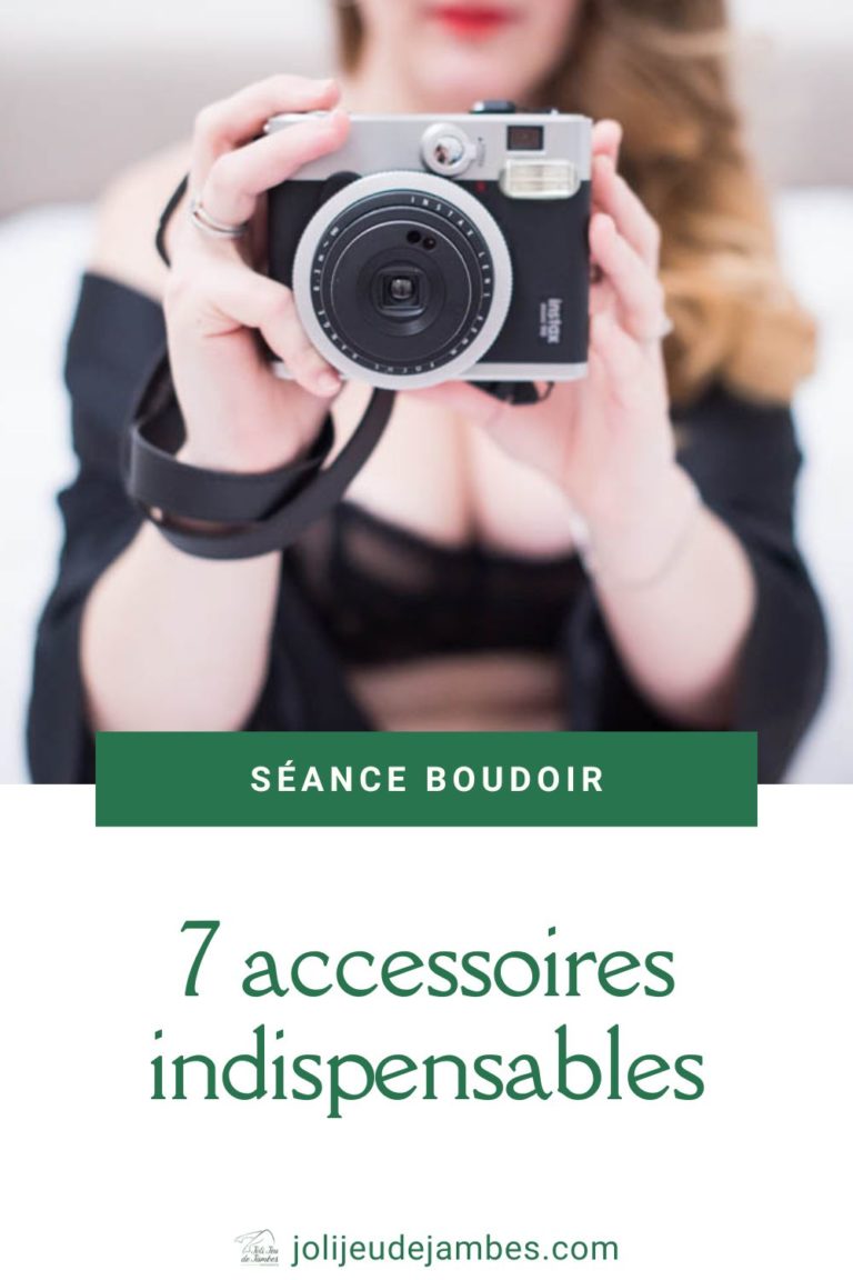 https://www.jolijeudejambes.com/wp-content/uploads/2023/06/seance-boudoir-7-accessoires-indispensables-768x1152.jpg